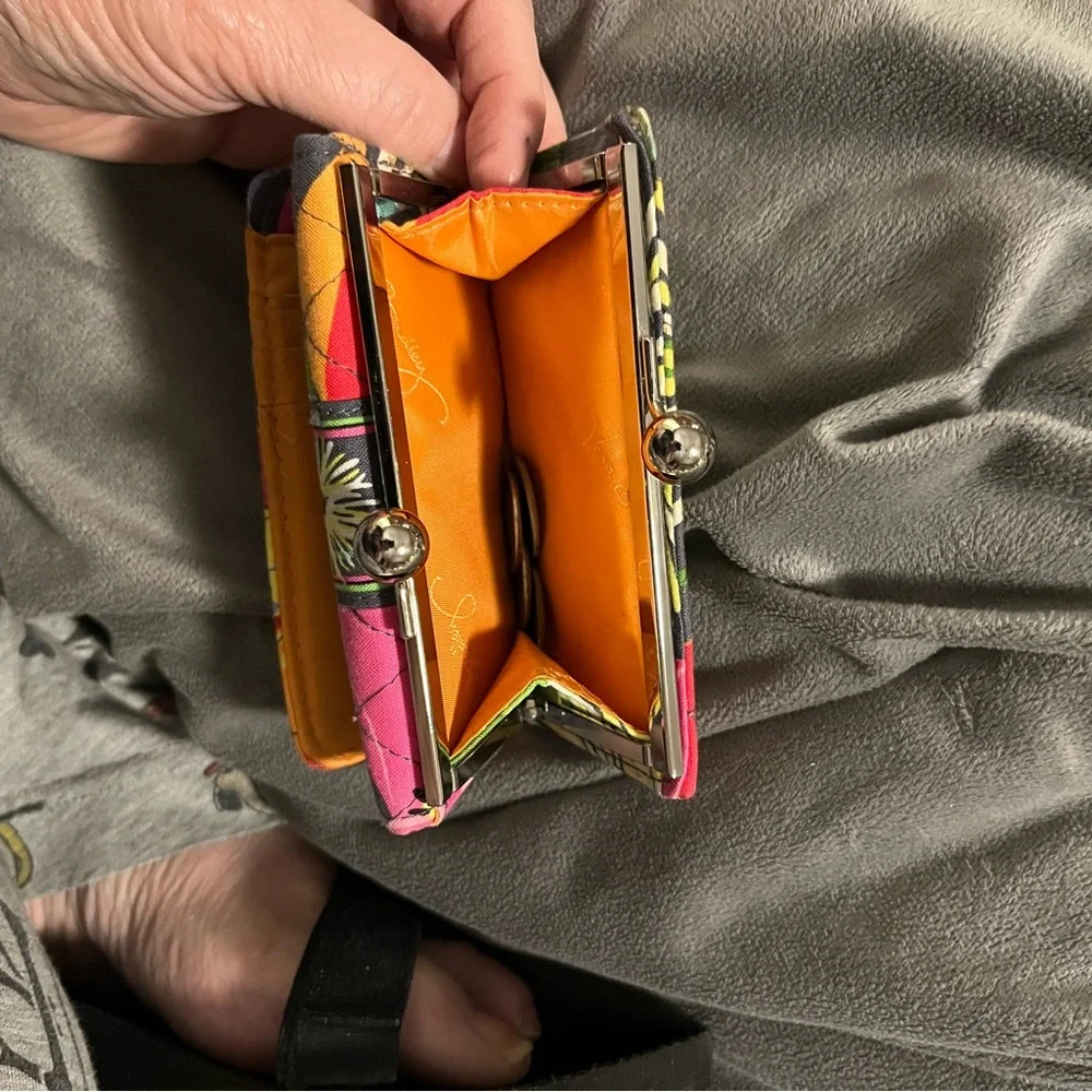 Vera Bradley wallet - Picture 4 of 4